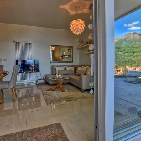 Lakeside Retreat Daire